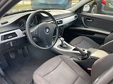 BMW Řada 3 320d Touring - náhled 10