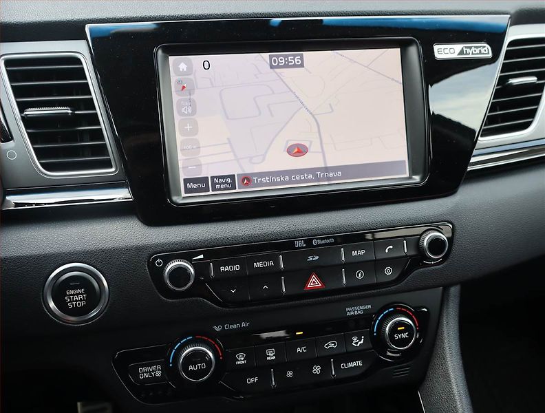 Kia Niro (2017) Hybrid, Automat, Serv.kniha - fotka 12 z 17