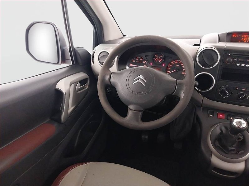 Citroën Berlingo (2009) 1.6 HDi, 5Míst, ČR, 1Maj - fotka 7 z 18