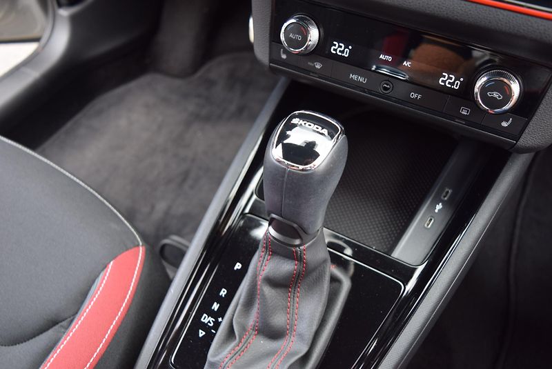 Škoda Scala (2021) 1.0TSI 81kw MONTE CARLO PANO  - fotka 40 z 48