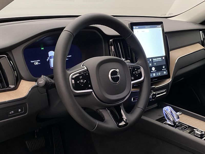 Volvo XC60 (2026) T6 AWD AUT BRIGHT PLUS - fotka 4 z 66