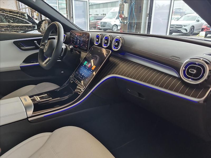 Mercedes-Benz Třídy C 220d 4MATIC AMG Style Edition - fotka 14 z 22