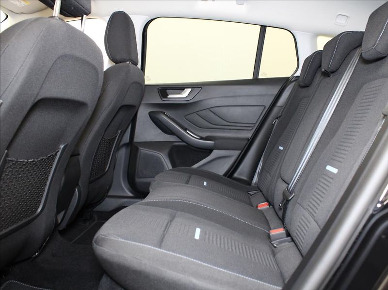 Ford Focus 1,0 EB 155k. AT Active 9770km! - fotka 7 z 23