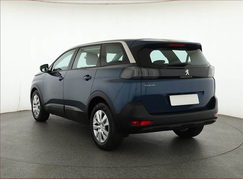 Peugeot 5008 (2021) 1.5 BlueHDi, 7 míst, ČR,1.maj - fotka 4 z 20