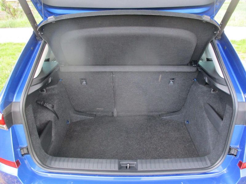 Škoda Kamiq 1.5TSi 110kW 7DSG STYLE PLUS - fotka 37 z 49