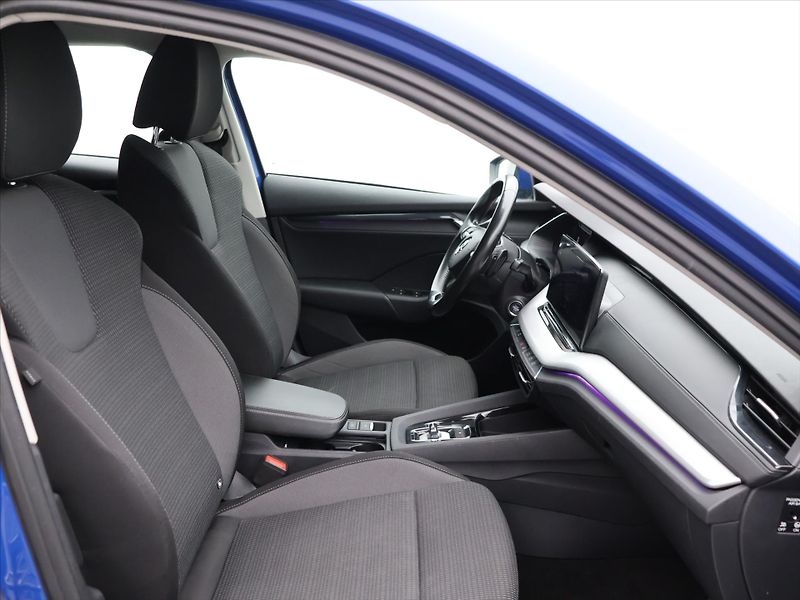 Škoda Octavia 1,4 TSI iV 150 kW DSG Ambition - fotka 11 z 31