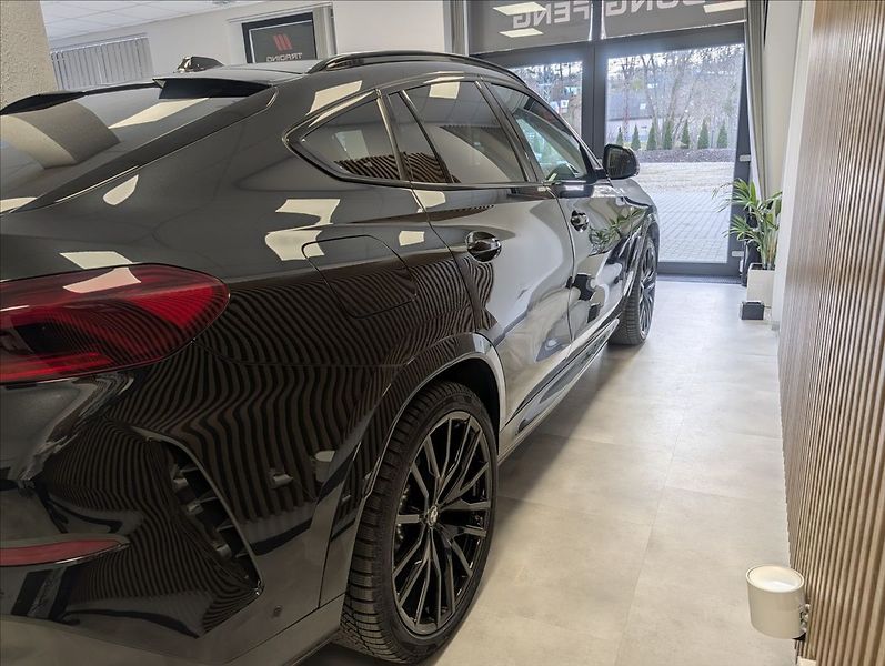 BMW X6 xDrive 30d M Sport - fotka 10 z 38