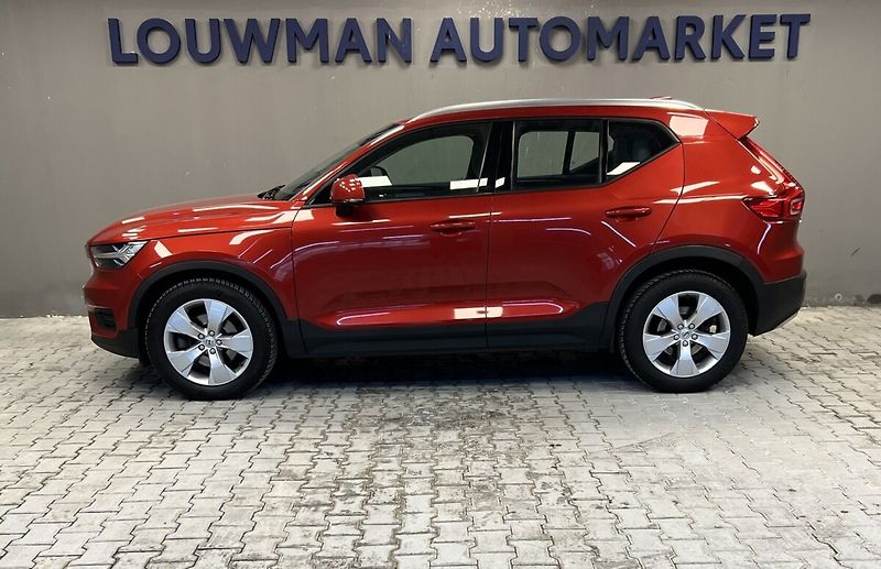 Volvo XC40 D3 AT AWD Momentum - fotka 3 z 18