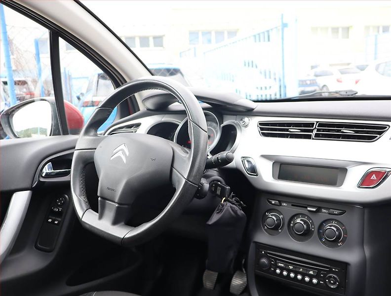 Citroën C3 (2011) 1.4 i, Serv.kniha, Tempomat - fotka 7 z 14