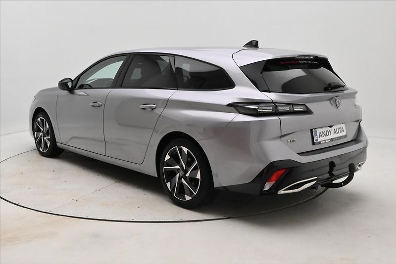 Peugeot 308 1,5 BlueHDI 96 kW ALLURE AT8 Z - fotka 7 z 31