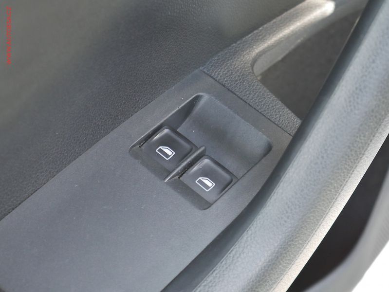 Škoda Octavia (2013) 1.6 TDI, ČR, Ambition - fotka 14 z 17