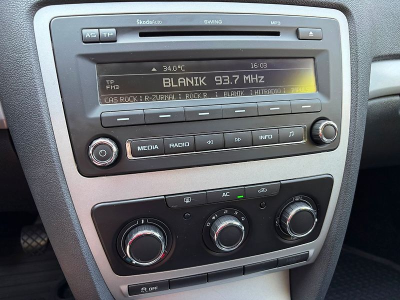 Škoda Octavia 1.6 TDi, ČR - fotka 15 z 20