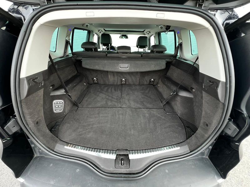 Renault Espace 1.6dCI 118kW Kůže LED 7-Míst - fotka 23 z 24