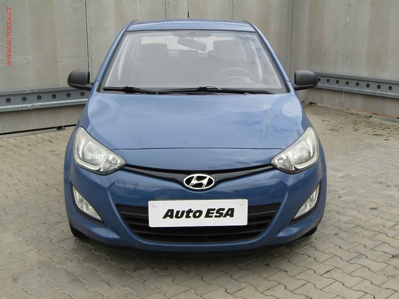 Hyundai i20 (2014) 1.2i, servis.kniha, AC - fotka 2 z 17