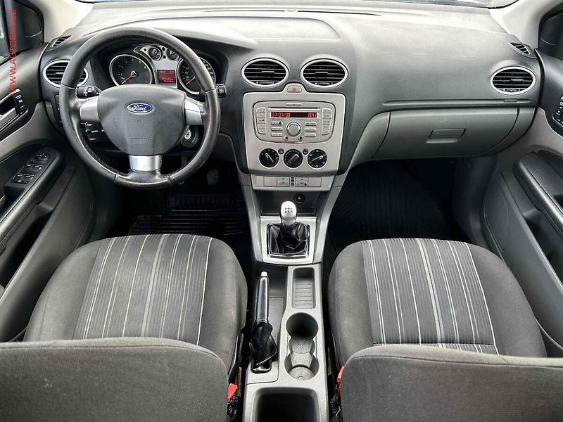 Ford Focus (2008) 1.6 16V, AC, STK6/28 - fotka 7 z 14