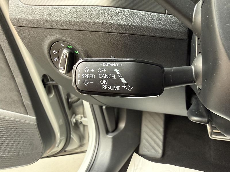 Škoda Superb 2.0 TSI 140kW SportLine Combi - fotka 9 z 14