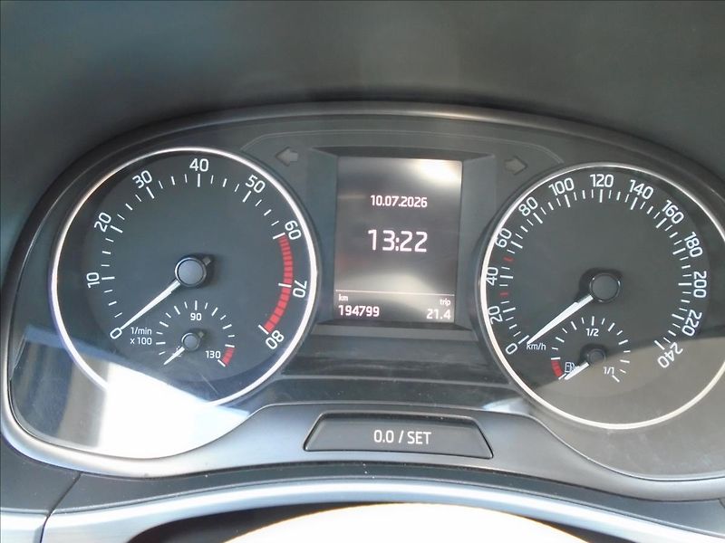 Škoda Fabia 1,0 - fotka 21 z 25