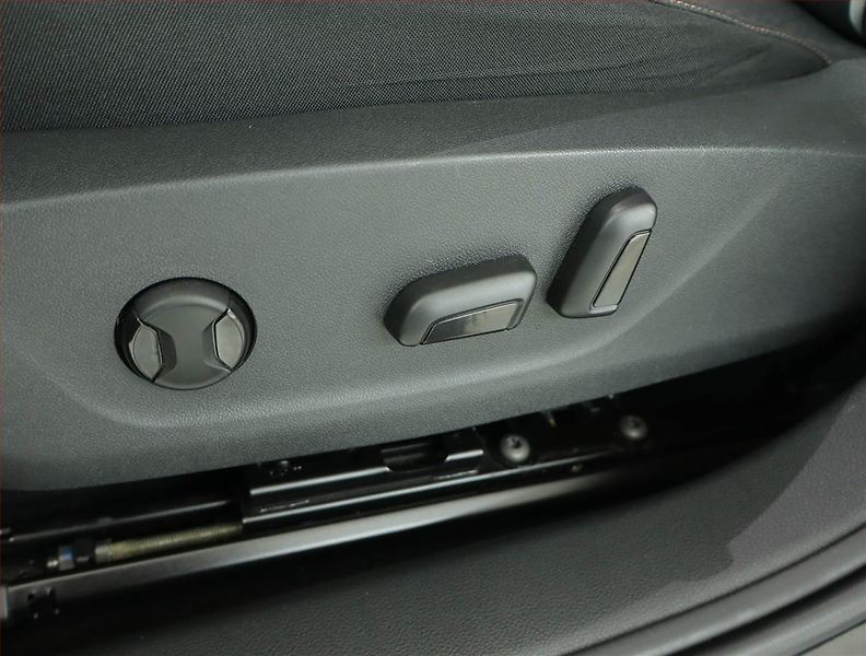 Škoda Kamiq (2023) Style 1.0 TSI - fotka 17 z 17