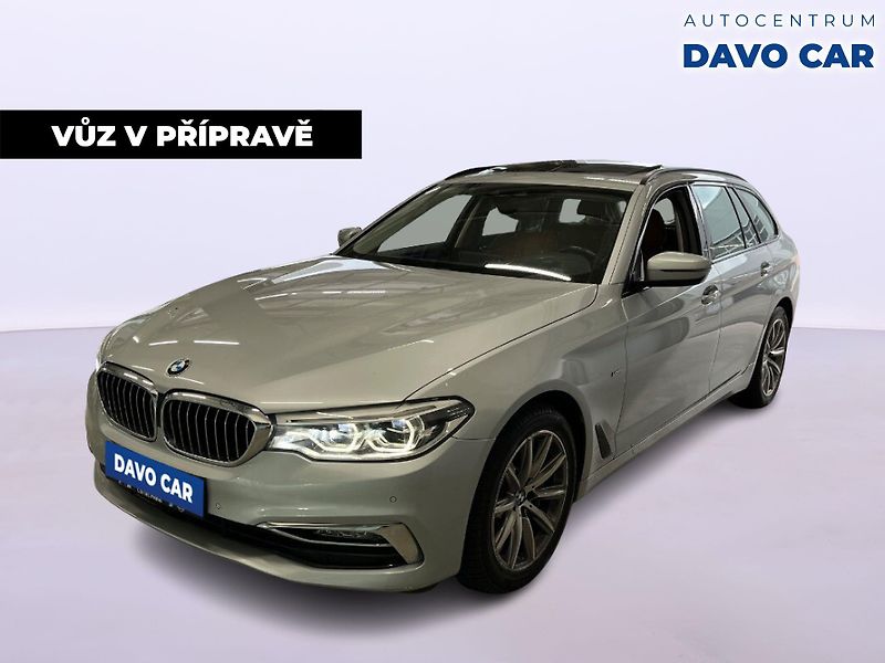 BMW Řada 5 2,0 530i xDrive Luxury Line - fotka 1 z 12