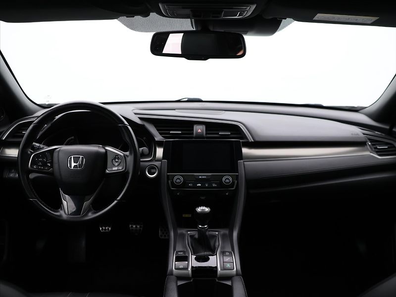 Honda Civic 1,0 VTEC 93kW Executive - fotka 20 z 27