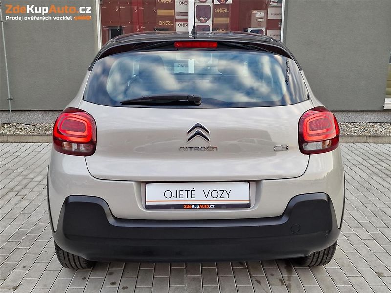 Citroën C3 1.2 PureTech Feel,ČR,1.Maj. - fotka 9 z 47