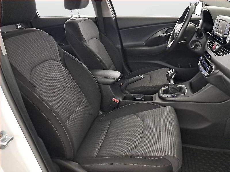 Hyundai i30 (2018) 1.0 T-GDI, Serv.kniha - fotka 9 z 18