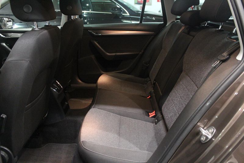 Škoda Octavia (2019) 1.5 TSI 110kW Style LED 2019 - fotka 7 z 19