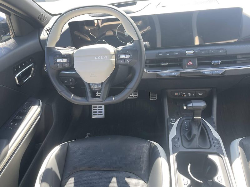 Kia K4 (2026) GT-LINE 7DCT 1,6 T-GDi - fotka 6 z 6