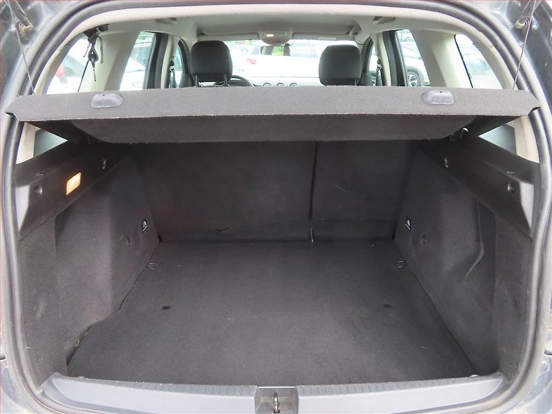 Dacia Duster (2019) Comfort 1.5 Blue dCi - fotka 13 z 18