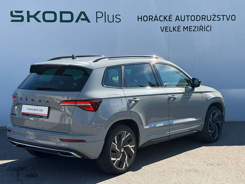 Škoda Karoq Sportline Exclusive 1,5 TSI 11 - fotka 2 z 33