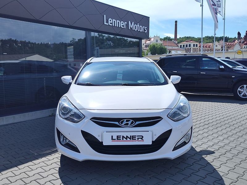 Hyundai i40 1.7 CRDI/100kW Experience AT - fotka 2 z 29