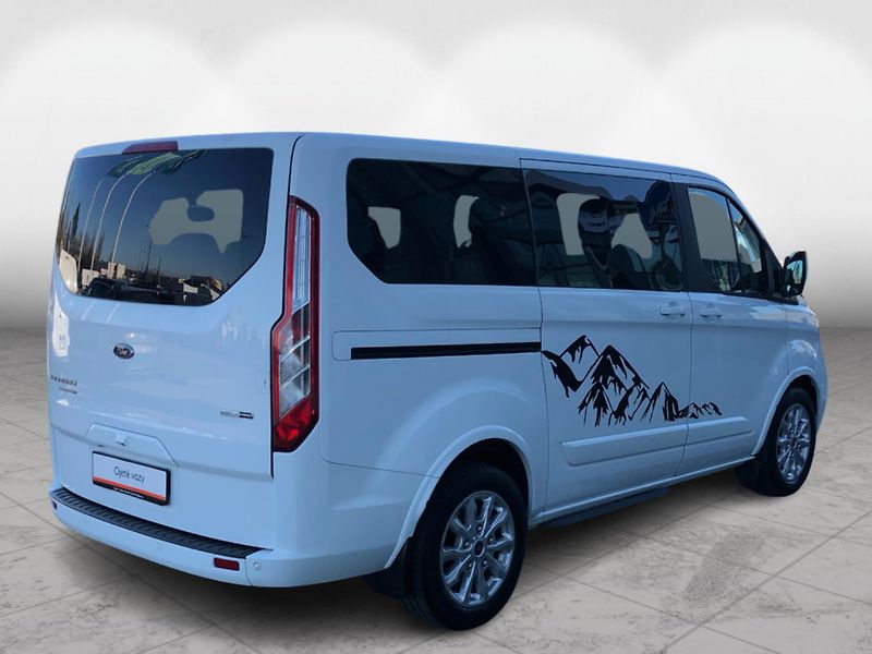 Ford Tourneo Custom 2.0 TDCi  8 Míst - fotka 2 z 26
