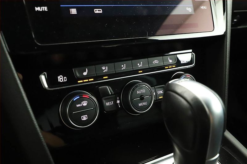 Volkswagen Passat (2019) R-Line 2.0 TDI - fotka 11 z 15