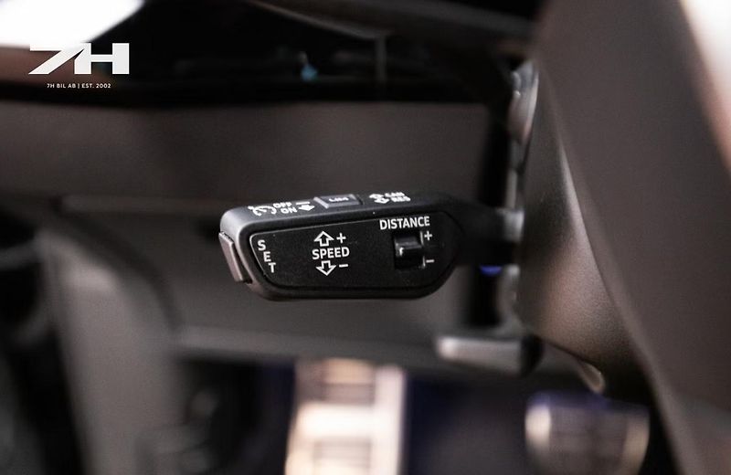 Audi Q8 e-tron 55 Q Kam Vzduch HuD BLIS  - fotka 13 z 23