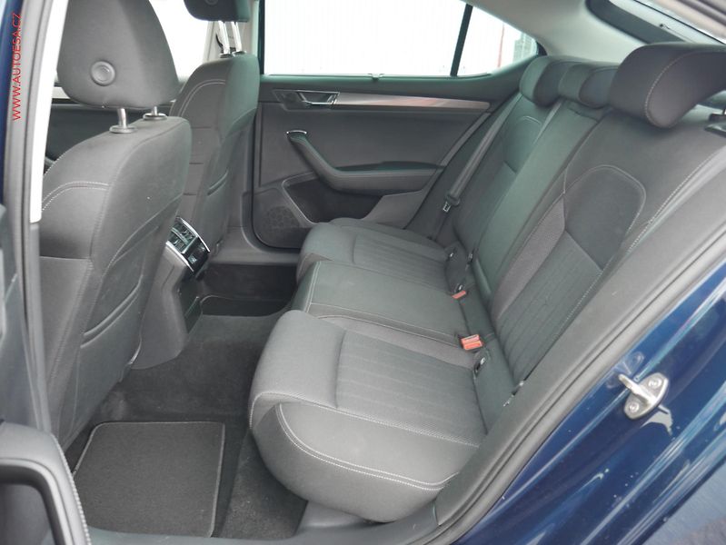 Škoda Superb (2022) 1.5 TSi, Style, LED, navi - fotka 10 z 29
