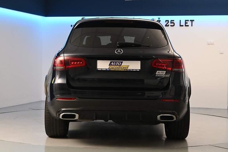 Mercedes-Benz GLC (2021) 2.0 4Matic 9G-TRONIC AMG Line - fotka 6 z 39