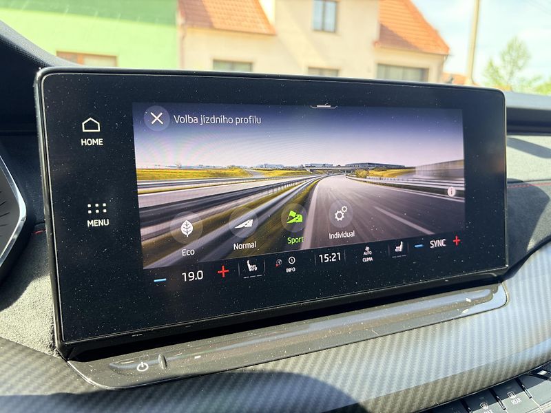 Škoda Octavia RS 180KW MATRIX CANTON HUD - fotka 42 z 54