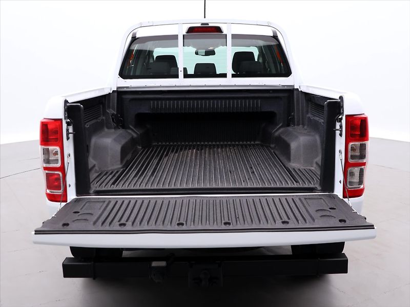 Ford Ranger 2,0 TDCI 4x4 Panther DPH Tažné - fotka 9 z 26
