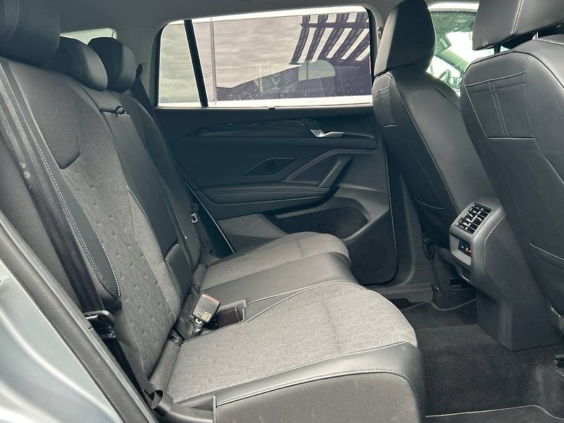 Volkswagen Tayron (2025) 1.5 eTSI 7DSG Life - fotka 14 z 35