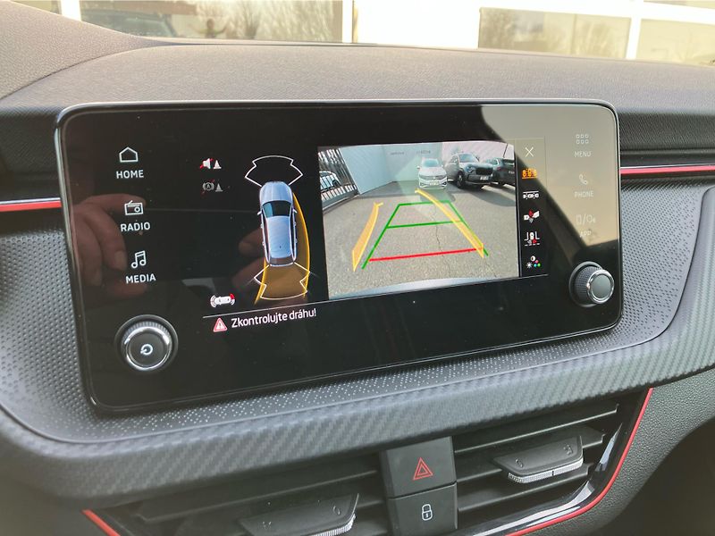 Škoda Scala 1.0TSi 85kW MONTE CARLO DSG - fotka 16 z 30