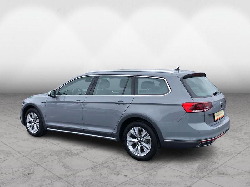 Volkswagen Passat Variant 2.0 TDi DSG 7st. 4Moti - fotka 7 z 29