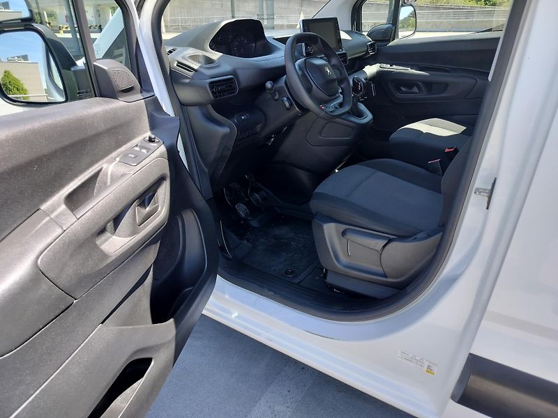 Peugeot Partner 1.5 BlueHDI - fotka 9 z 24