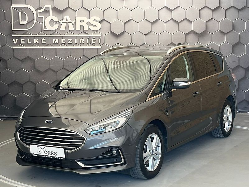 Ford S-MAX 2,5 HEV Titanium 7míst - fotka 1 z 70