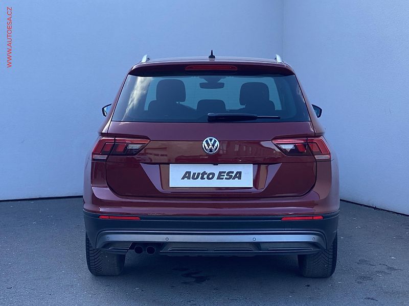 Volkswagen Tiguan (2017) 2.0 TSi 4x4, Comfortline - fotka 5 z 20