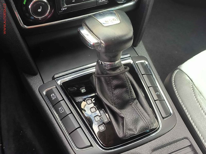 Škoda Superb (2010) 2.0 TSI, DSG, navi, bixen - fotka 14 z 20