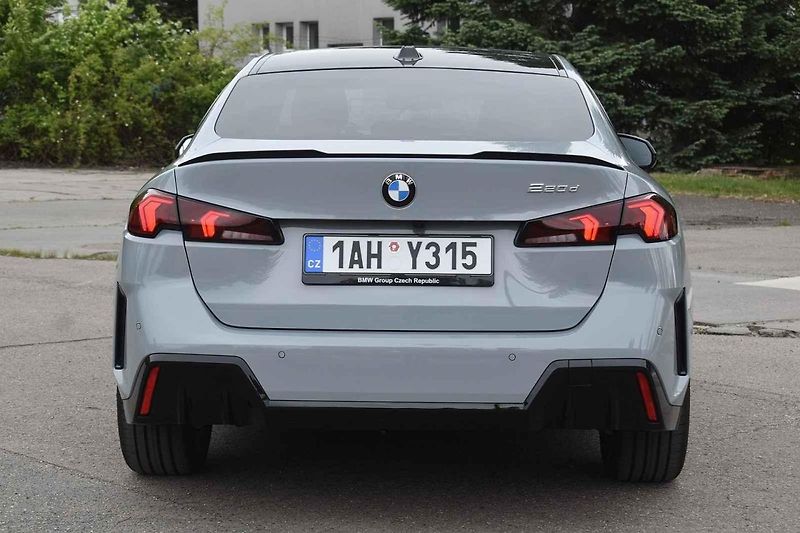 BMW 2 GrandCoupe využívá techniku hatchbacku BMW 1
