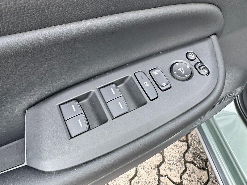 Honda Jazz (2026) CROSSTAR 1.5:eHEV SKLADEM - fotka 26 z 34