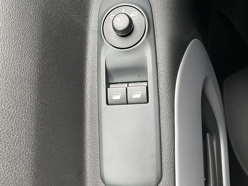 Toyota ProAce City Verso 1.5D MT 130k Business 7S - fotka 25 z 27