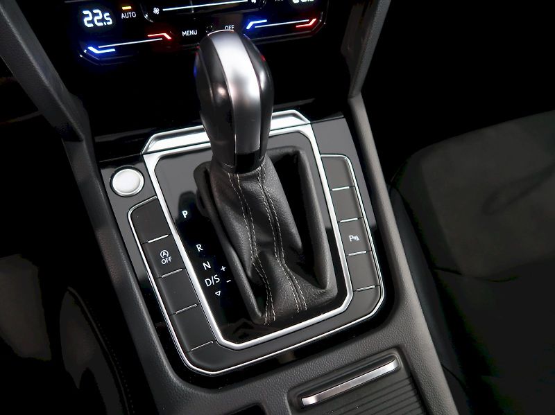 Volkswagen Arteon (2023) SB R-LINE 2.0 TDI 147KW DSG ZÁ - fotka 20 z 37