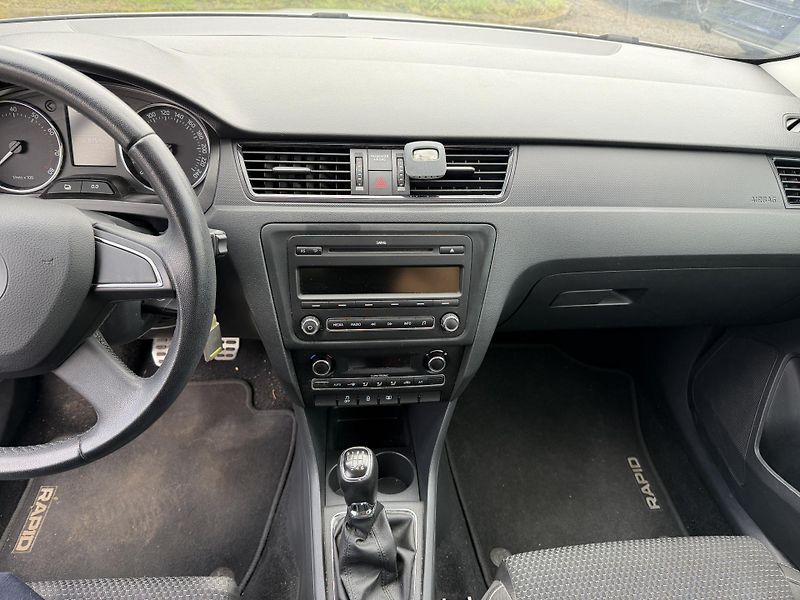 Škoda Rapid 1.2 TSI - fotka 16 z 21